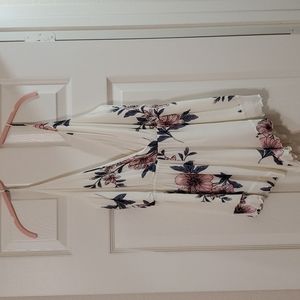 White romper w Ruffles - tropical bliss